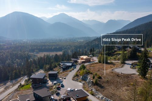1602 Sisqa Peak Dr, Pemberton, BC, V0N2L3 | Card Image