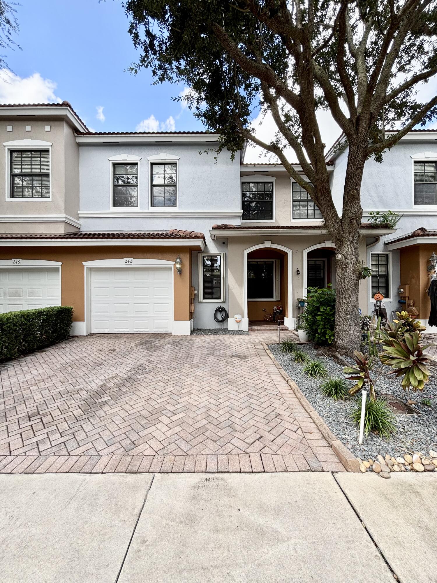 Chrystie Cir, Delray Beach, FL 33484