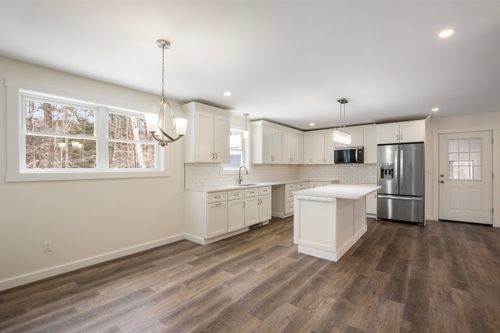 154 Village Rd, Shelburne, NH, 03581-3209 | Card Image