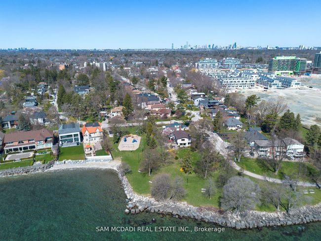 62 Maple Ave S, House other with 3 bedrooms, 3 bathrooms and 3 parking in Mississauga ON | Image 42
