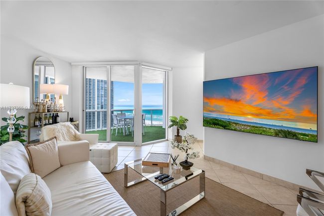 APT-1008 - 4779 Collins Ave, Condo with 3 bedrooms, 2 bathrooms and null parking in Miami Beach FL | Image 16