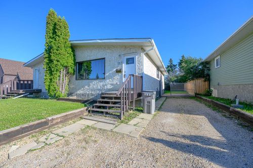 9413 123 Ave, Grande Prairie, AB, T8V5Y4 | Card Image