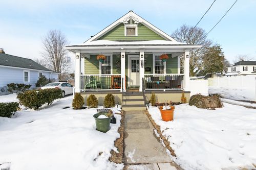 215 W Connecticut Ave, Somers Point, NJ, 08244-1903 | Card Image