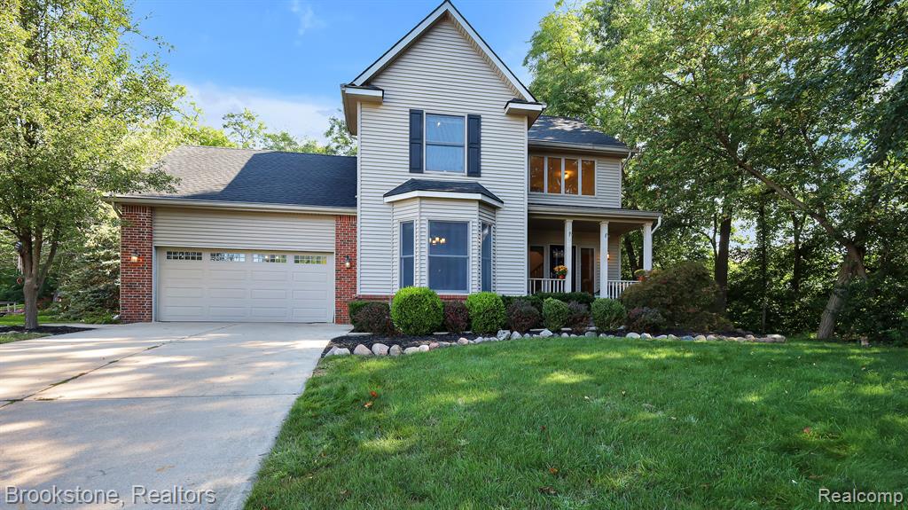 Welles Ct, Brighton, MI 48116
