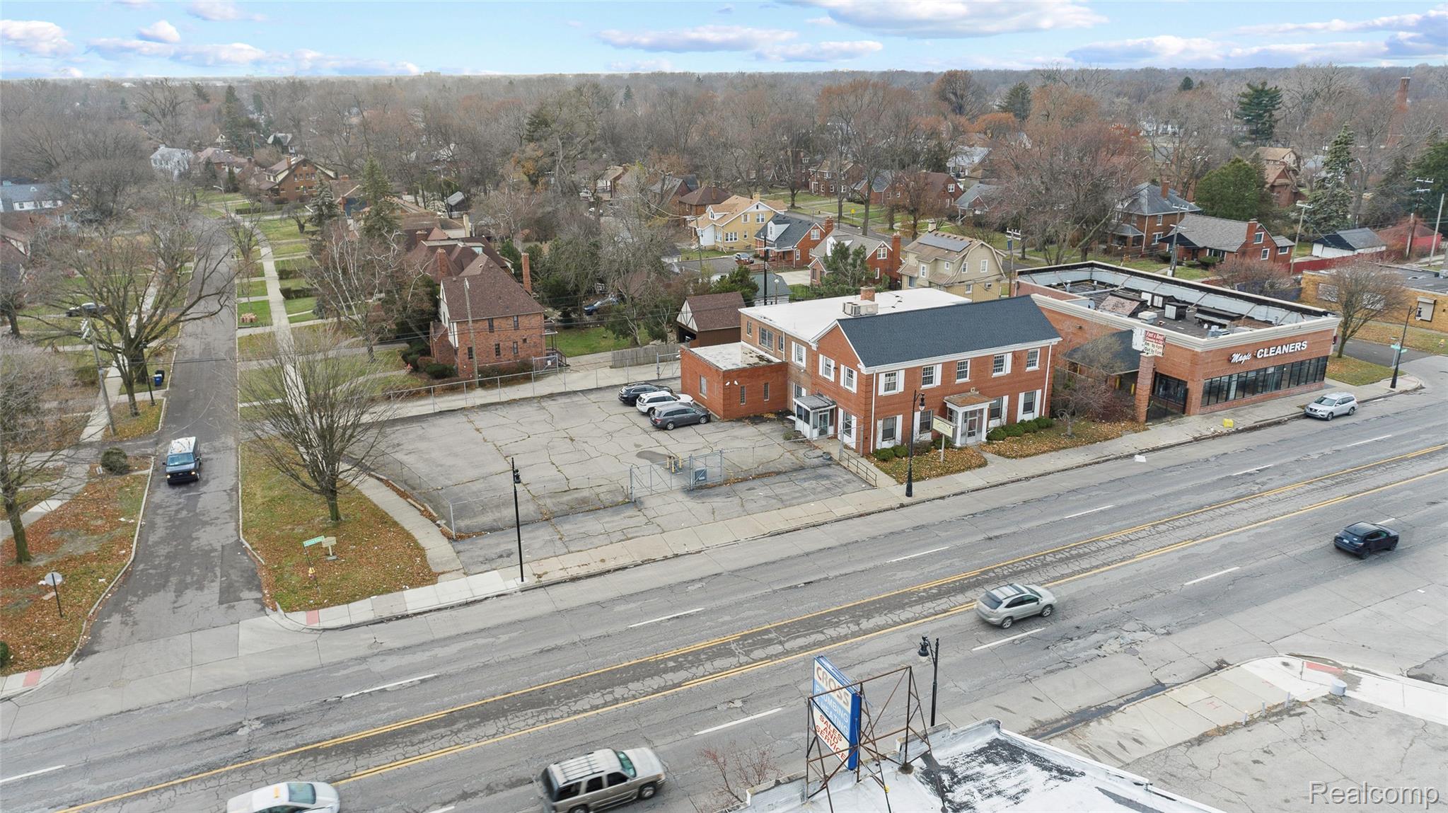 Commercial Sale in Detroit 3
