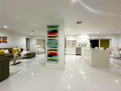 0-9230 Sw 68th St, Miami, FL, 33173-2323 | Card Image