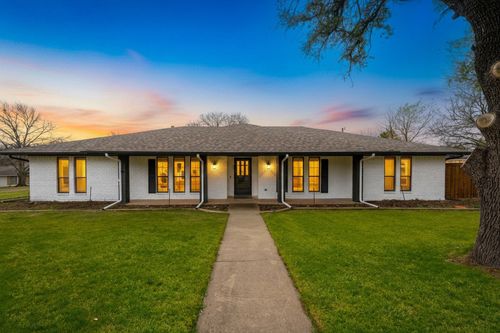 610 Athenia Way, Duncanville, TX, 75137-3802 | Card Image