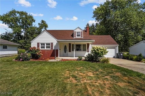 38 Skyline Dr, Canfield, OH, 44406-1233 | Card Image