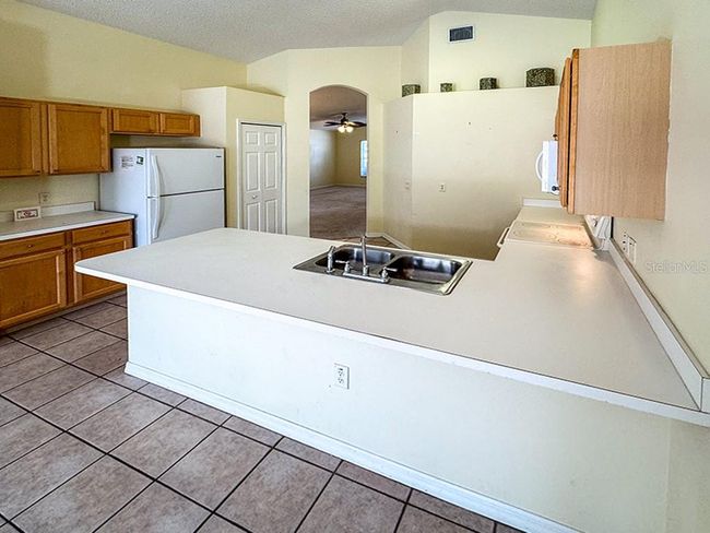 212 Casterton Cir, House other with 4 bedrooms, 3 bathrooms and null parking in DAVENPORT FL | Image 4