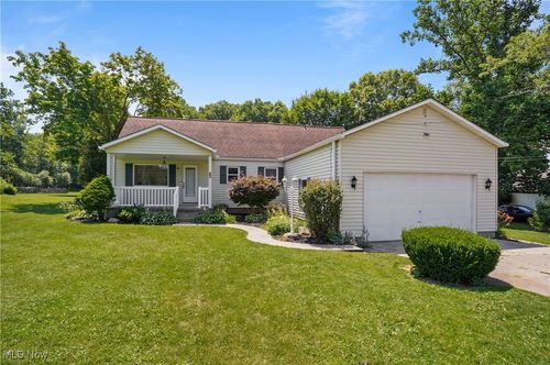 82 W Steels Corners Rd, Cuyahoga Falls, OH, 44223-2632 | Card Image