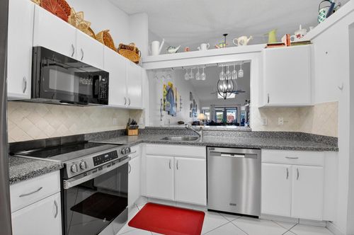 apt-b-5893 Sunswept Ln, Boynton Beach, FL, 33437-7742 | Card Image