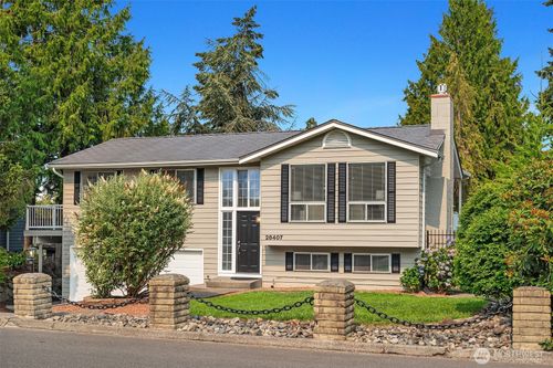 28407 22nd Ave S, Federal Way, WA, 98003-3237 | Card Image