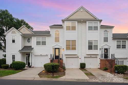 2833 Avalon Loop Rd, Charlotte, NC, 28269-7315 | Card Image