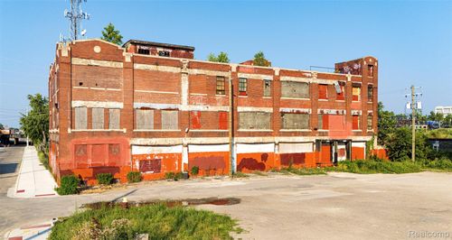 600 E Milwaukee St, Detroit, MI, 48202-3246 | Card Image