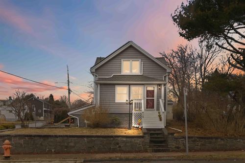 18 Birch St, Halifax, NS, B3N2T9 | Card Image