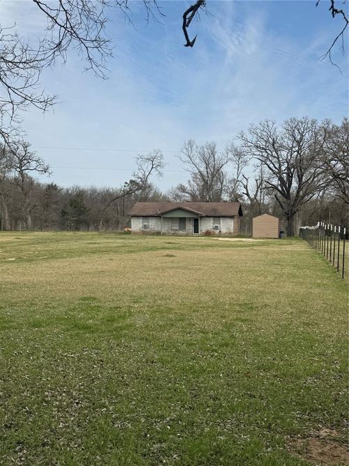 366 Lcr 744, Thornton, TX, 76687-2257 | Card Image
