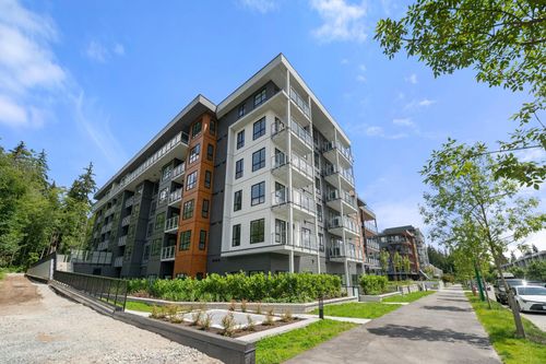 404-3594 Malsum Dr, North Vancouver, BC, V7G0B2 | Card Image