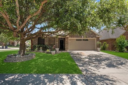 10032 Chrysalis Dr, Fort Worth, TX, 76131-4295 | Card Image