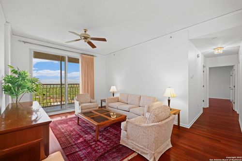 1001-1 Towers Park Ln, San Antonio, TX, 78209-6435 | Card Image