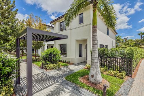 4300 Nw 80th Ave, Doral, FL, 33166-5694 | Card Image