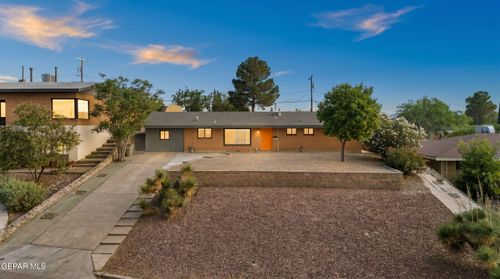 814 Galloway Dr, El Paso, TX, 79902-2018 | Card Image