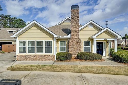2357 Chimney Cottage Cir Ne, Marietta, GA, 30066-7307 | Card Image