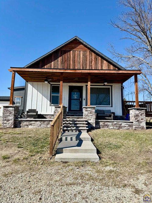 6226 Huxman Rd, Topeka, KS, 66618-5105 | Card Image