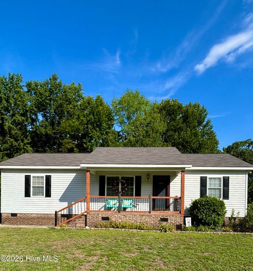 104 Chelsea Dr, Snow Hill, NC, 28580-9338 | Card Image