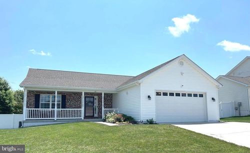 132 Obadiah Dr, MARTINSBURG, WV, 25405-1141 | Card Image