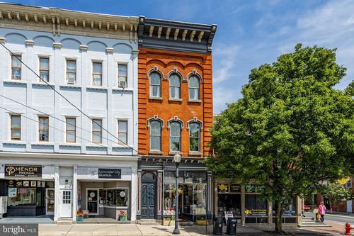 305 N Queen St, LANCASTER, PA, 17603-3086 | Card Image