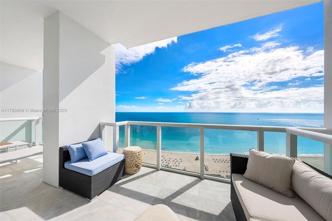 APT-2801 - 50 S Pointe Dr, Condo with 3 bedrooms, 4 bathrooms and null parking in Miami Beach FL | Image 14