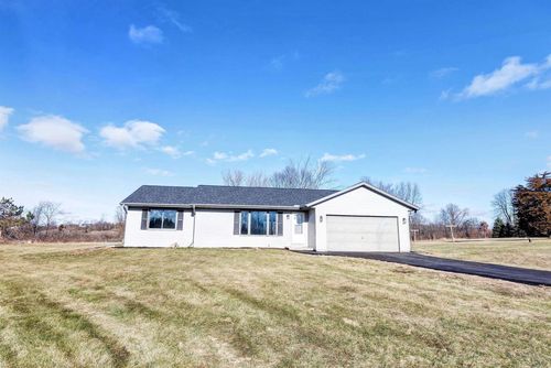 N8710 Ridge Creek Court, RHINE, WI, 53020 | Card Image