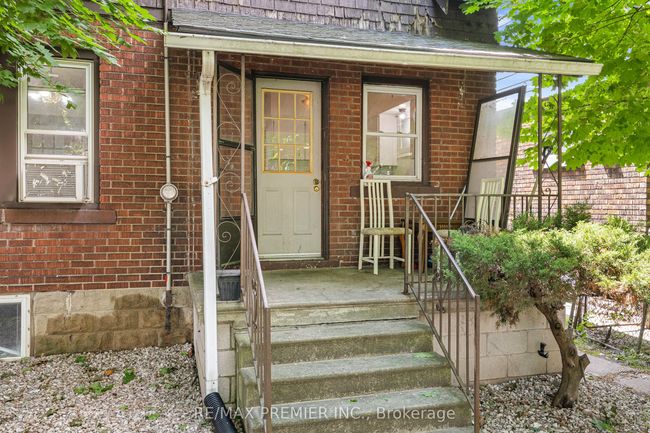 510 Randolph Ave, House other with 6 bedrooms, 2 bathrooms and 2 parking in Windsor ON | Image 9