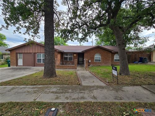 421 Carothers St, Copperas Cove, TX, 76522-2608 | Card Image