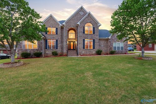 458 Natures Way Sw, Huntsville, AL, 35824-3115 | Card Image