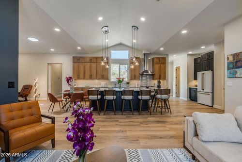 9024 N 28th St, Phoenix, AZ, 85028-4703 | Card Image