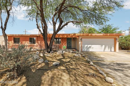 936 S Desert Steppes Dr, Tucson, AZ, 85710-5945 | Card Image