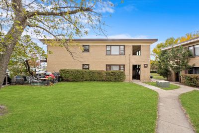 5 - 19 King Arthur Court, Condo with 1 bedrooms, 1 bathrooms and 2 parking in Northlake IL | Image 3