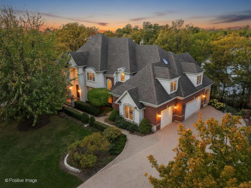 817 Lakeview Ln, Burr Ridge, IL, 60527-5625 | Card Image