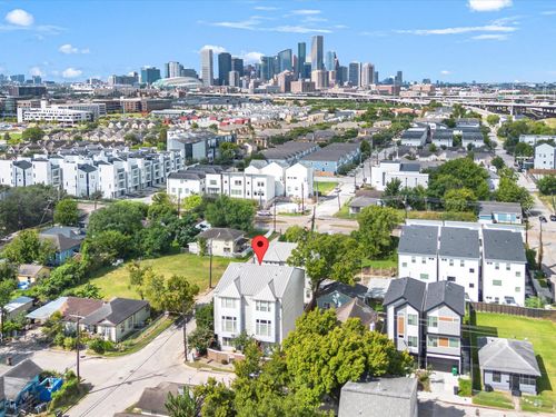 3419 Gillespie St, Houston, TX, 77020-6131 | Card Image