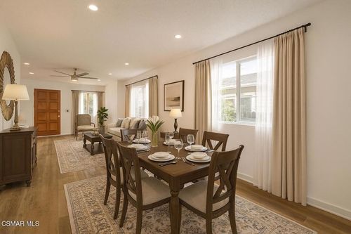 1520 W 107th St, Los Angeles, CA, 90047-4936 | Card Image