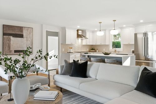 243 Hunting Rd, Needham, MA, 02494-2124 | Card Image