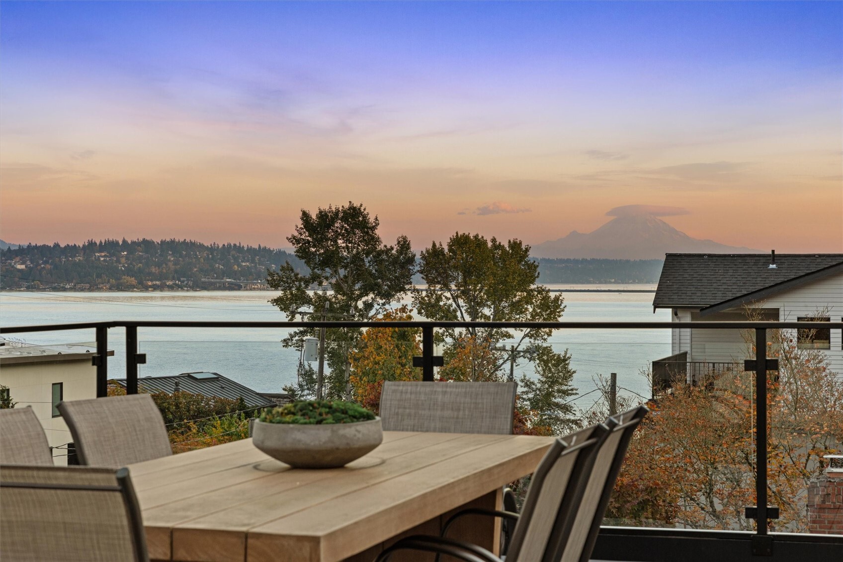 1441 Madrona Dr, For Sale in Seattle - eXp Realty