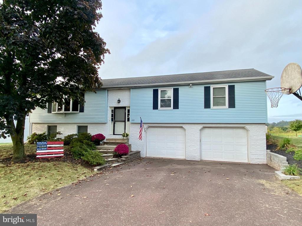Estate Rd, Boyertown, PA 19512
