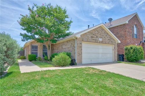 12112 Thicket Bend Drive, Fort Worth, TX, 76244 | Card Image