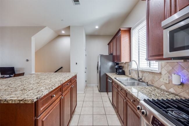 UNIT-16 - 13900 Noel Rd, Condo with 2 bedrooms, 2 bathrooms and null parking in Dallas TX | Image 10