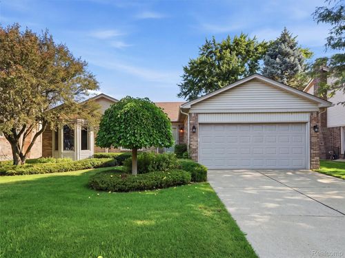 20731 Truax Ln, Clinton Township, MI, 48038-5604 | Card Image