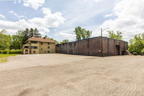 240 E Beaver St, Glenfield, PA, 15143 | Card Image