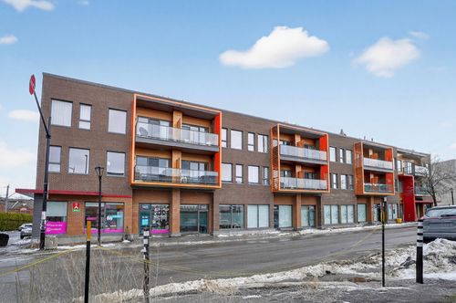 202-3430 Rue Masson, Montréal, QC, H1X1R7 | Card Image