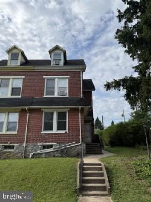 1st-floor-1532 3rd Ave, YORK, PA, 17403-1909 | Card Image